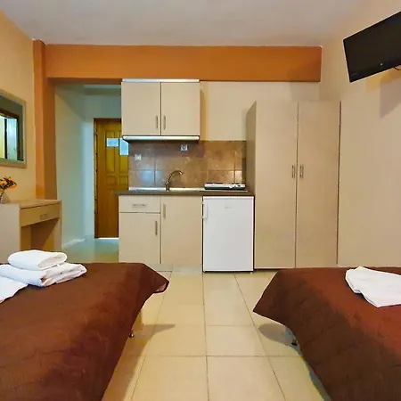 Pirofani بيت ضيافة سارتي