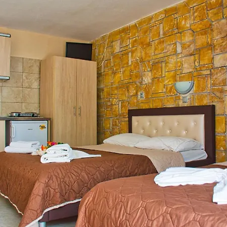 Pirofani 3* سارتي